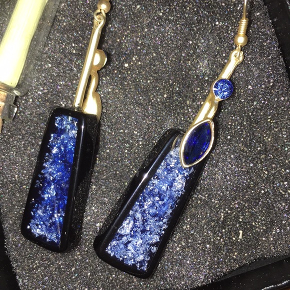 Blue dangling earrings - Picture 4 of 5